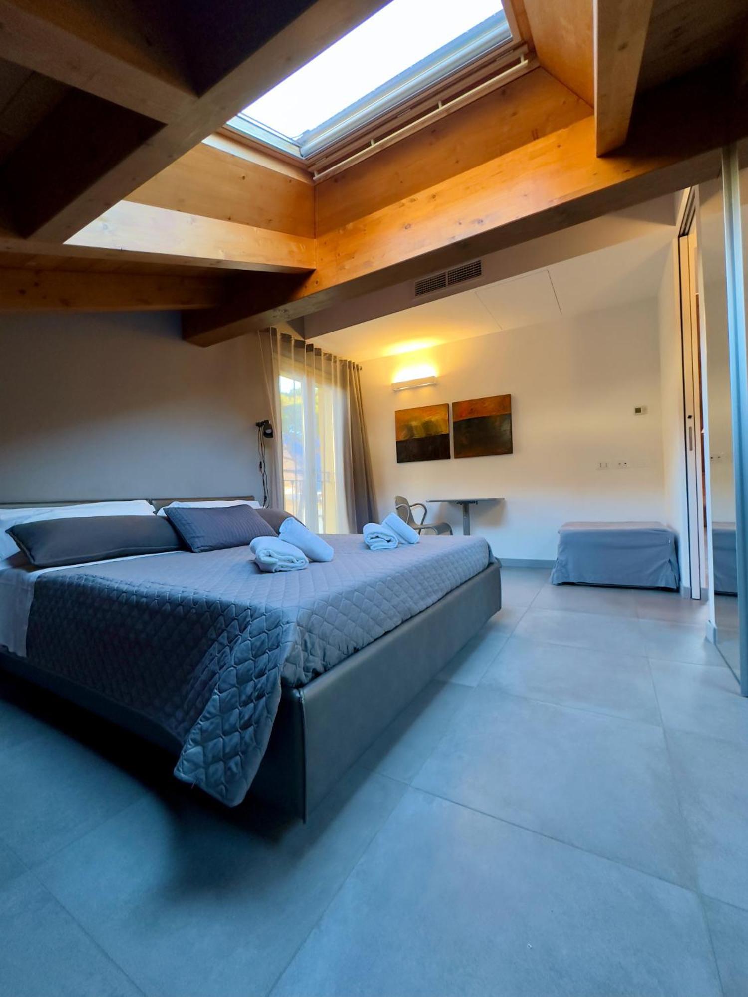 Residence Matilde Oliveto Lario Exteriör bild